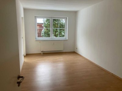 geräumige 2-Zimmer-Wohnung im Erdgeschoss mit Terrasse