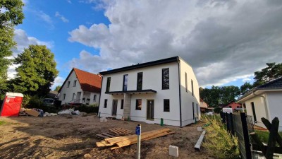 Erstbezug! Hochwertige A+ Neubau Doppelhaushälften mit Terrasse, großem Garten, PV-Anlage,