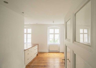 Bezugsfreie 2-Zi-Whg mit Wohnküche im 4. OG  Manteuffelstr. / Höhe Paul-Lincke-Ufer