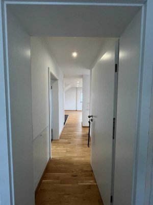 Geschmackvolle 2-Zimmer-Loft-Wohnung mit geh. Innenausstattung mit Balkon und EBK in Sachsenheim