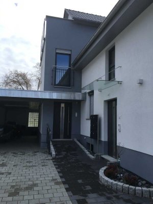 Großzügige 4-Zimmer Wohnung mit Terrasse in Manzell