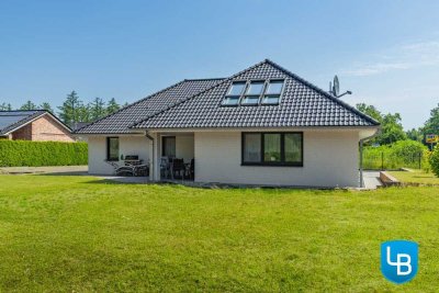 Modernes Einfamilienhaus mit energieeffizienter Bauweise und exklusiver Ausstattung