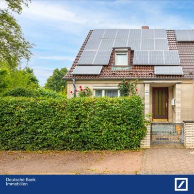 Doppelhaushälfte mit großem Garten – Erbpachtgrundstück in Wedel