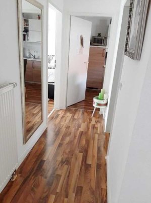 Gepflegte 2ZKB mit Süd-Balkon, Tageslicht-Bad und neuer EBK
