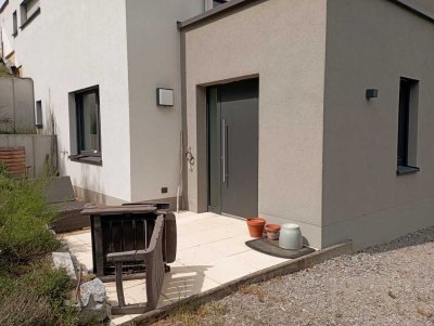 Geschmackvolle 2-Raum-EG-Wohnung mit Terrasse in Heppenheim (Bergstraße)