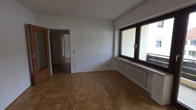 Ruhig gelegene, zentrumsnahe kleine 2-Zi.-Whg. mit Balkon in LA, Selbstbezug oder zur Kapitalanlage*