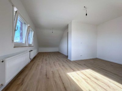 Frisch sanierte 2,5-Zimmer-Dachgeschosswohnung in Backnang – stilvoll, modern und bezugsfrei!