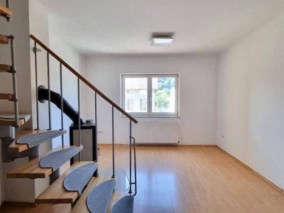 MAISONETTEWOHNUNG MIT KLEINEM GARTEN