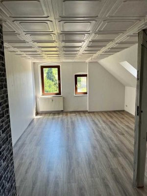 Helle 3-Raum-Wohnung mit optionaler Einbauküche in Lunzenau OT Berthelsdorf zu mieten!