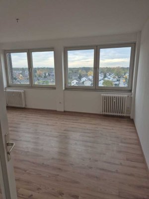 Schöne, helle 2 Zimmer Wohnung mit tollem Ausblick!