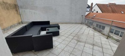Schöne Altbau-Wohnung in der Innenstadt.