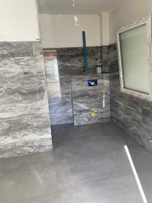 Neuwertige 4-Zimmer-Wohnung mit Balkon in Hanau