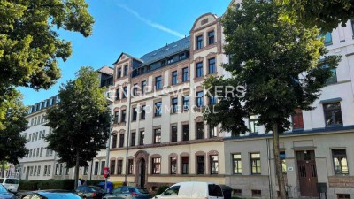 Sehr gepflegtes Mehrfamilienhaus mit Balkonen und Stellplätzen