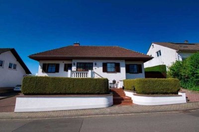 Einfamilienhaus Hadamar, Pool im Garten, Sauna im Keller
