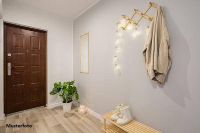 4-Zimmer-Wohnung mit Balkon
