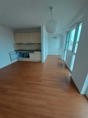 Freundliche 2-Zimmer-Terrassenwohnung mit EBK + PKW-Stellplatz