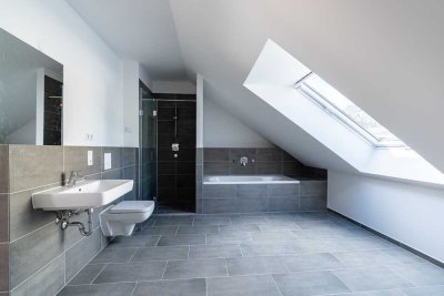 Wohnung? Oder doch ein kleines Haus? *BESICHTIGUNG 29.11. um 13:15 UHR - Treff Ahornweg 2