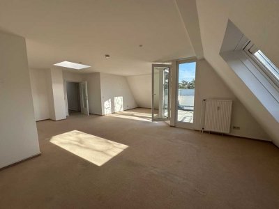 Großzügige, sehr charmante Dachgeschosswohnung mit zwei schönen Balkonen in Bonn-Hochkreuz!