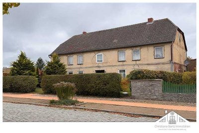 Im Herzen von Neukloster - Herrenhaus mit Stallgebäude auf großem Grundstück zu verkaufen