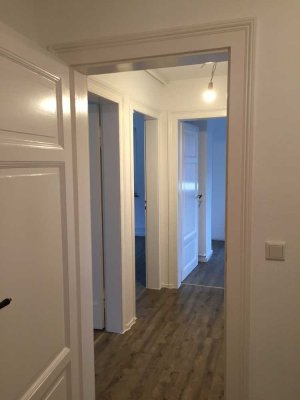 Exklusive, sanierte 3-Raum-Wohnung in Frankfurt am Main