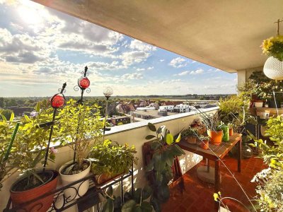 großzügig geschnittene, helle 3 Zimmer-Wohnung mit tollem Panorama