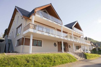 Stilvolle, 3-Zimmer-Dachgeschosswohnung mit tollem Ausblick