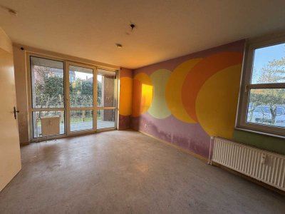 Gemütliche 2 Zimmer Erdgeschosswohnung mit großer Diele und Loggia