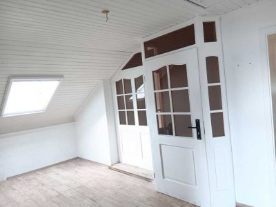 Großzügige 4,5-Zimmer Dachgeschosswohnung mit Balkon in Hettingen