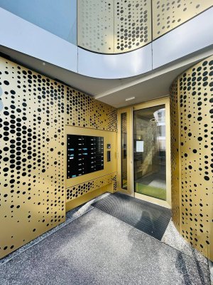 PROVISIONFREI! ERSTBAZUG! DIREKTEM BLICK AUF DIE DONAU! THE SHORE! RUHIG! HELLE 2. ZIMMER MIT 7m² BALKON! CONCIERGESERVICE! FITNESS! SPA-BEREICH! EINBAUKÜCHE!