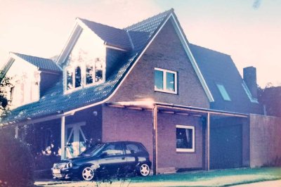Gelegenheit: Haus mit Grundstück am Stadtrand von Hamburg