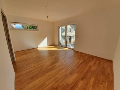 Neubauwohnung mit Balkon und Parkplatz in Hötting