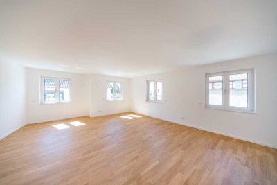 Neubau / Geräumige u. helle 3 ZETW in zentraler Lage
