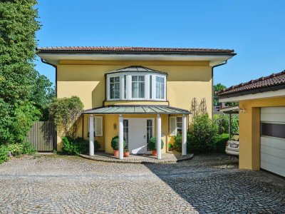 Stilvolle Villa mit Gartenidylle in bester Lage von Hauzenberg