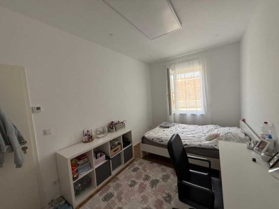 Gemütliches WG-Zimmer in 3er Mädels WG, ab sofort verfügbar