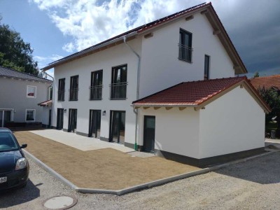 Freundliche 6-Zimmer-Doppelhaushälfte in Vilsbiburg mit Terrasse und Garten