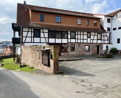 Ruhige Feldrandlage: Modernisierte 3-Zimmer-Wohnung im Odenwaldhof