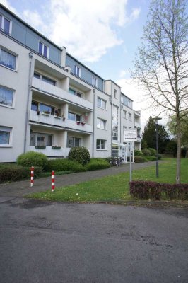 Moderne 3 Zimmer Wohnung mit Balkon und Blick ins Grüne