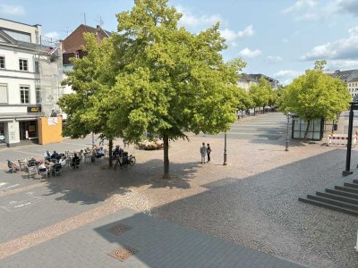 Schöne und gepflegte 4-Raum-Wohnung mit gehobener Innenausstattung mit EBK in Siegburg