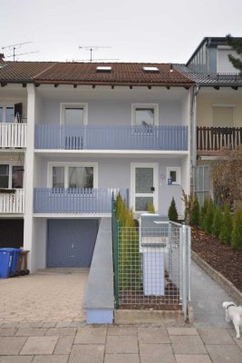 5 Zimmer Reihenmittelhaus mit ca 150m² Wohnfläche und neuer Einbauküche, neuer Dachausbau