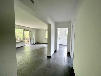 Moderne 3-Zimmerwohnung mit Terrasse, Einbauküche & Garage