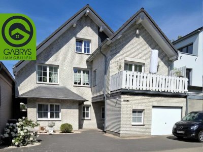 Wohnen mit Charakter – 2-Zimmer-Wohnung mit offenem Giebel und Balkon im 3-Parteienhaus