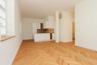 Kernsanierter Altbau! 3-Zimmer-Wohnung mit großer Terrasse