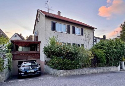 VON PRIVAT - Freistehendes Zweifamilienhaus mit Charme und Potential in gepflegter, guter Lage