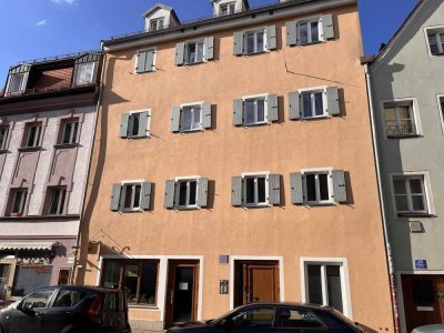 3% Rendite! Denkmal! Vermietete 2-Zi.-Wohnung ohne Balkon in der Altstadt von Regensburg