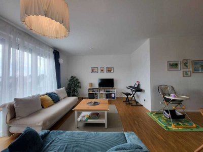 Helle 3 Zimmer Wohnung inklusive EBK