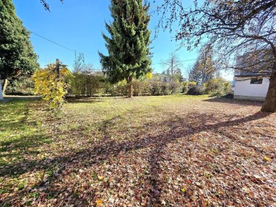 * * * IDYLLISCHER, GROSSER ALLGEMEINGARTEN.. NÄHE FH-JOANNEUM... KEIN NACHBAR OBERHALB * * *