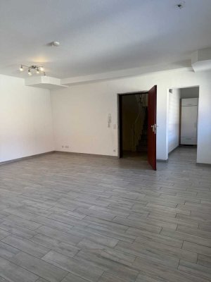 Großzügige 2-Zimmer-Wohnung in zentrumsnaher Lage