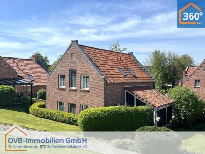 Traumhafte Lage in Greetsiel – Stilvolles Friesenhaus am Deich mit Hafenblick