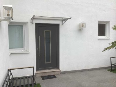 Ansprechende und gepflegte 2-Zimmer-Erdgeschosswohnung mit geh. Innenausstattung mit EBK