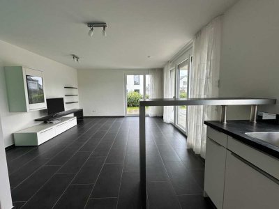 Exklusive, neuwertige 2,5-Zimmer-Souterrain-Wohnung